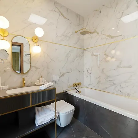 Yasu Luxury * בוקרשט