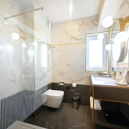 Yasu Luxury Apartment