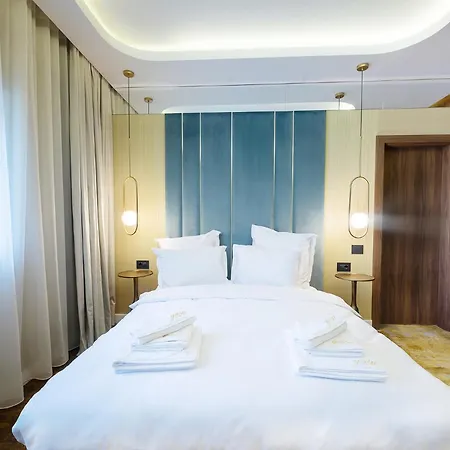 Yasu Luxury *