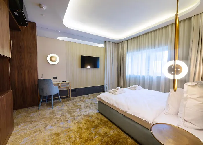 Yasu Luxury 아파트