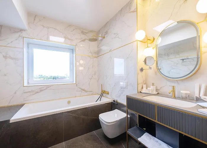 Yasu Luxury * Boekarest