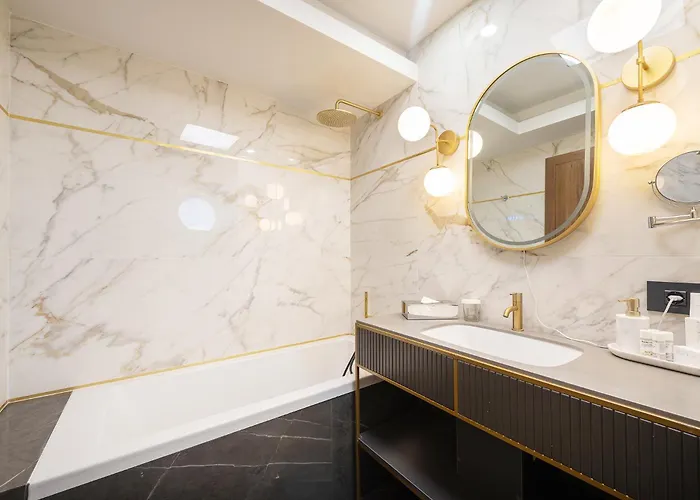Yasu Luxury * Boekarest