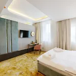 Yasu Luxury *