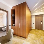 Yasu Luxury