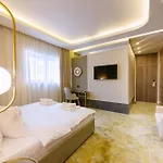 Yasu Luxury